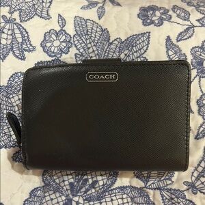 Coach Elegant Black Leather Wallet